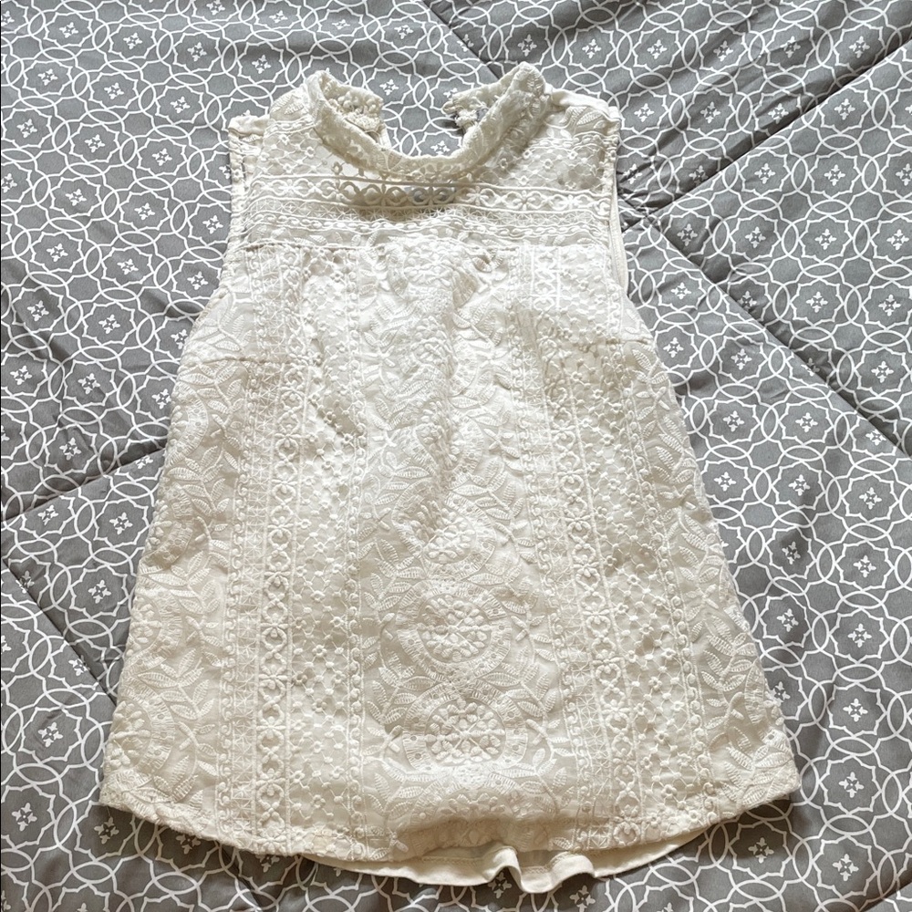 White lace H&M sleeveless top